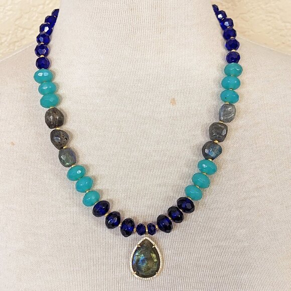 Elegant Royal Blue & Aqua, Gray Labradorite Beaded Pendant Necklace - Picture 1 of 3